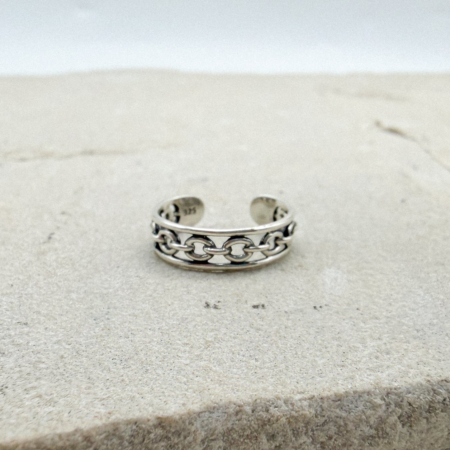 Chain link toe ring