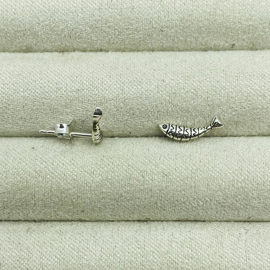 Sardine Studs