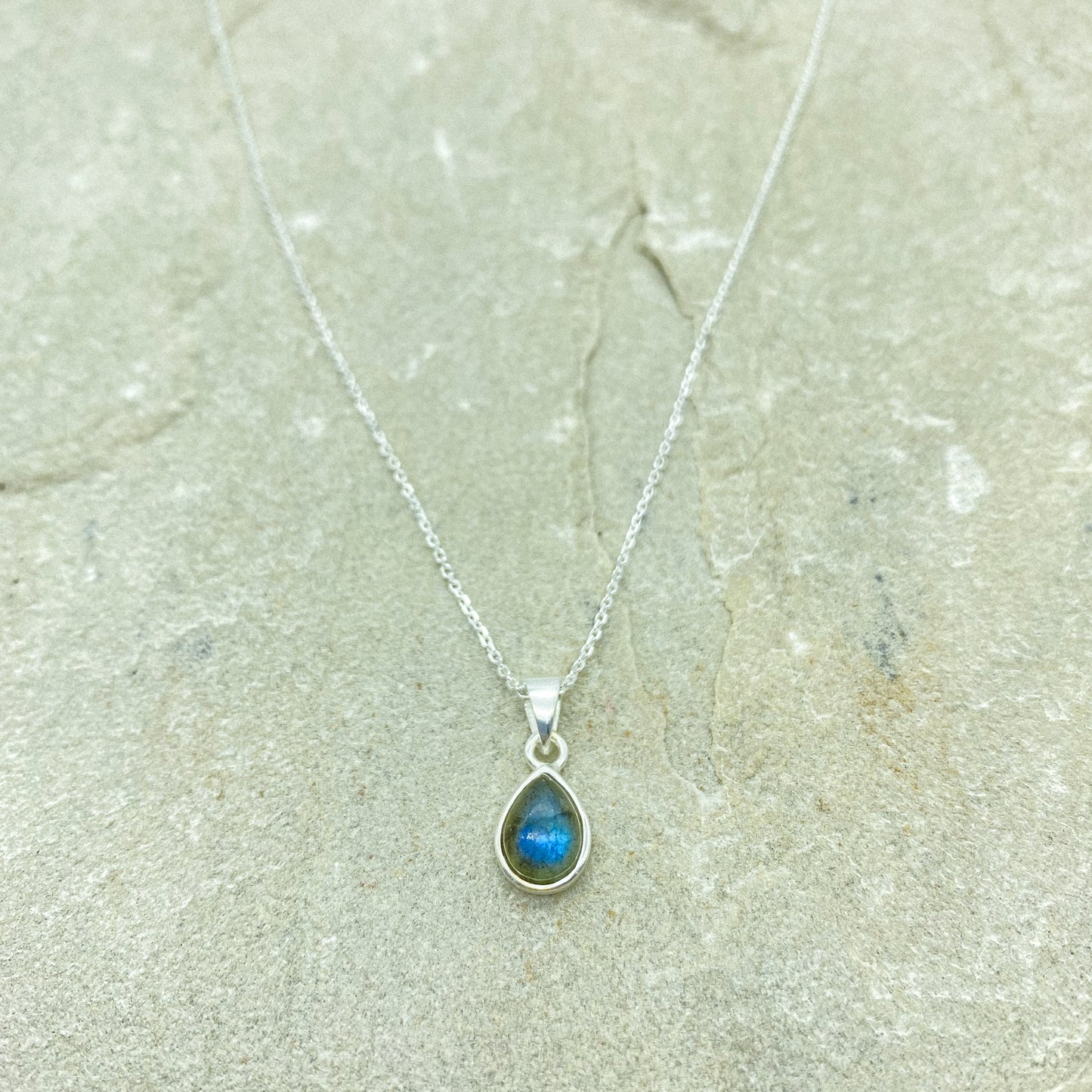 Raine Necklace - Labradorite or Moonstone