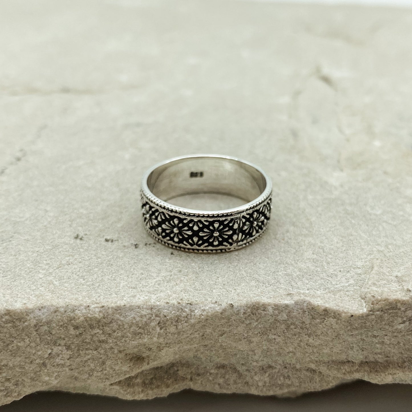 August ring