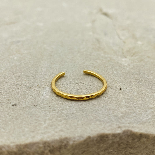 Shine - Hammered Toe ring
