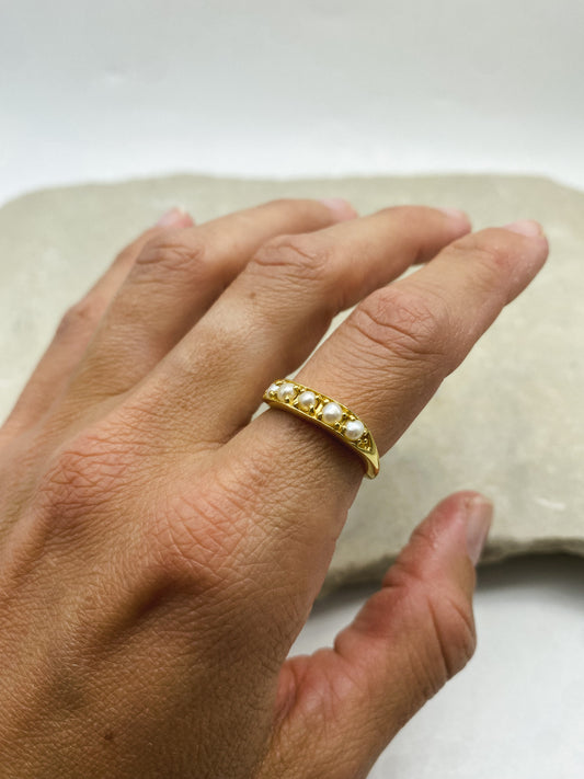 Cordelia Ring - Pearl