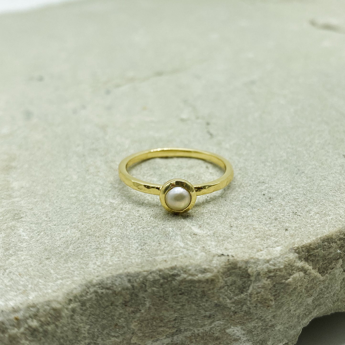 Dainty Pearl ring