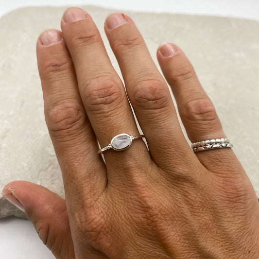 Torquey Ring - Moonstone