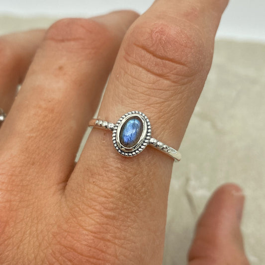 Gypsies ring - Green Agate, Labradorite or Rose Quartz