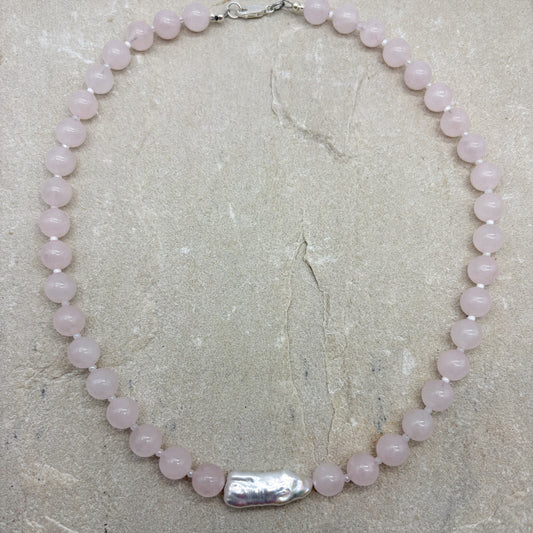 Lovers lane necklace - Rose Quartz + Fresh Water Pearl