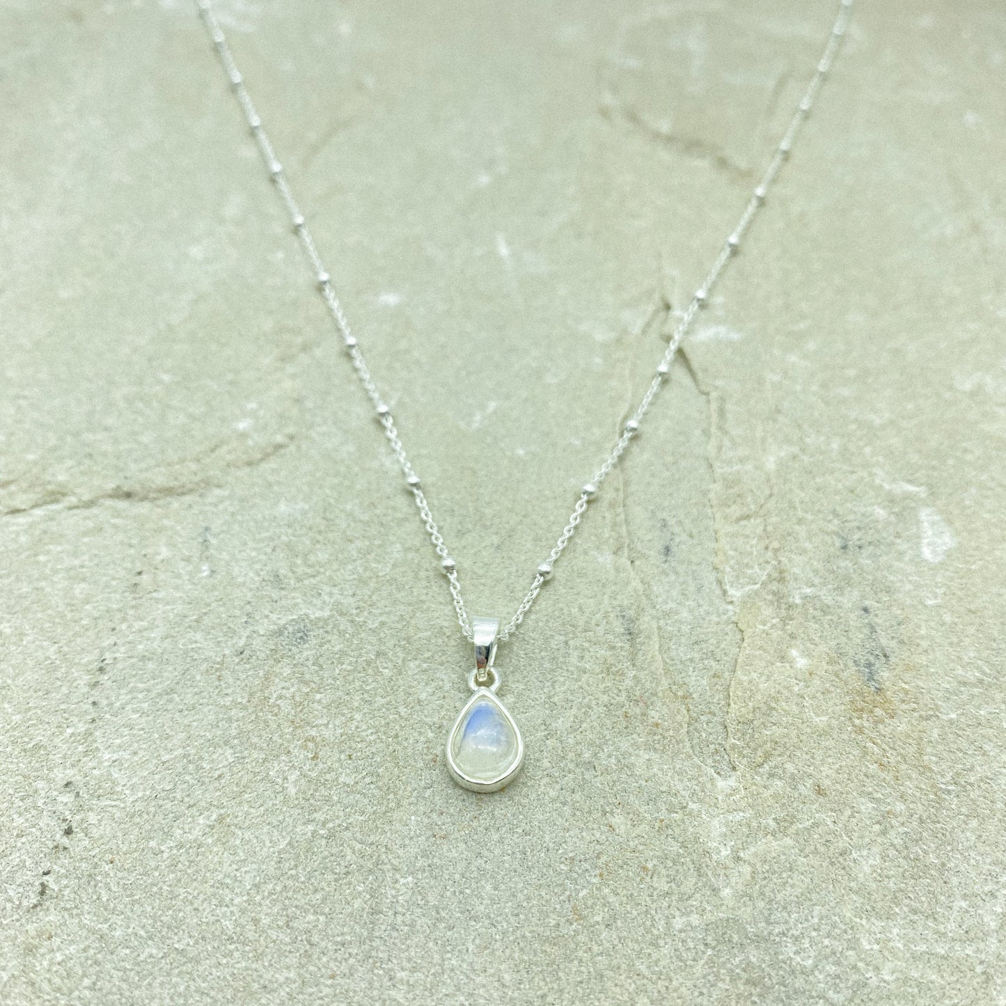 Raine Necklace - Labradorite or Moonstone