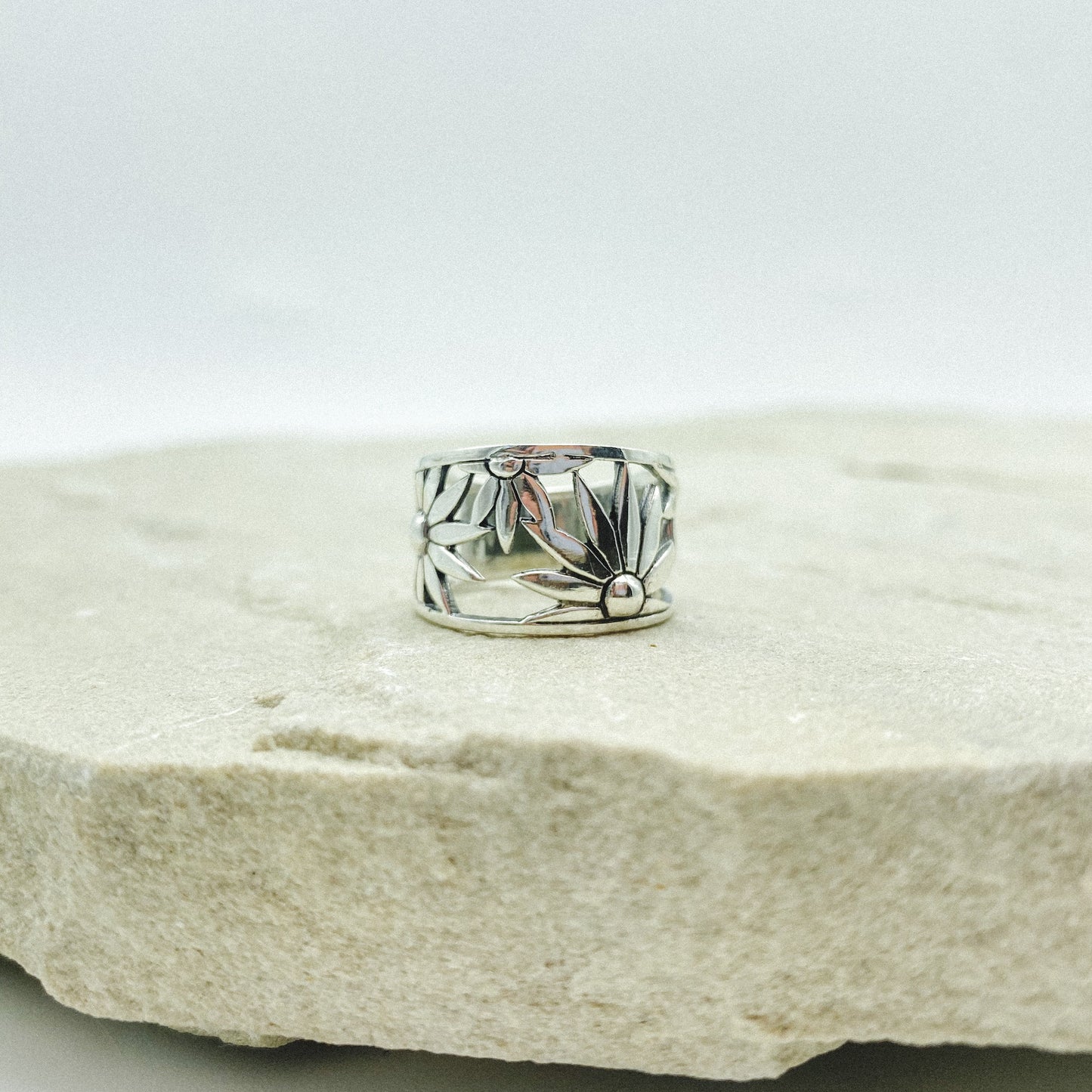 Sunflower ring