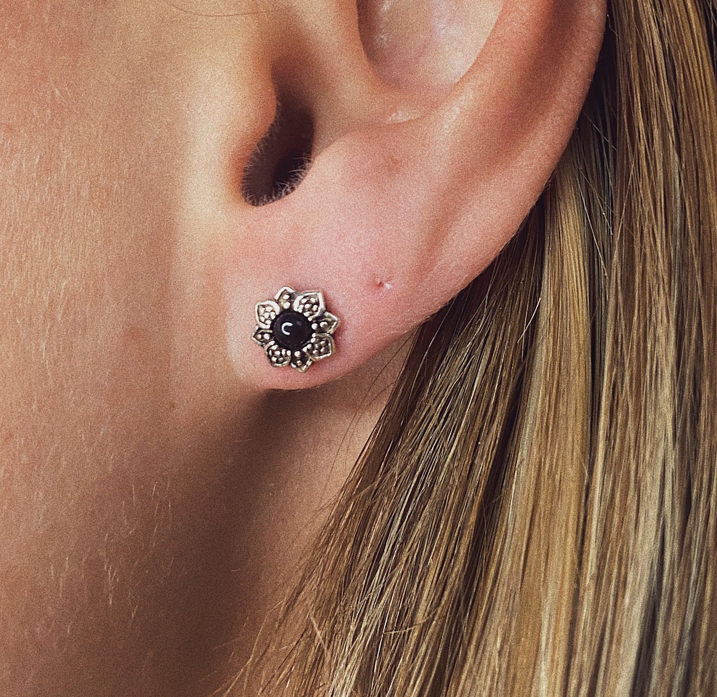 Onyx flower studs