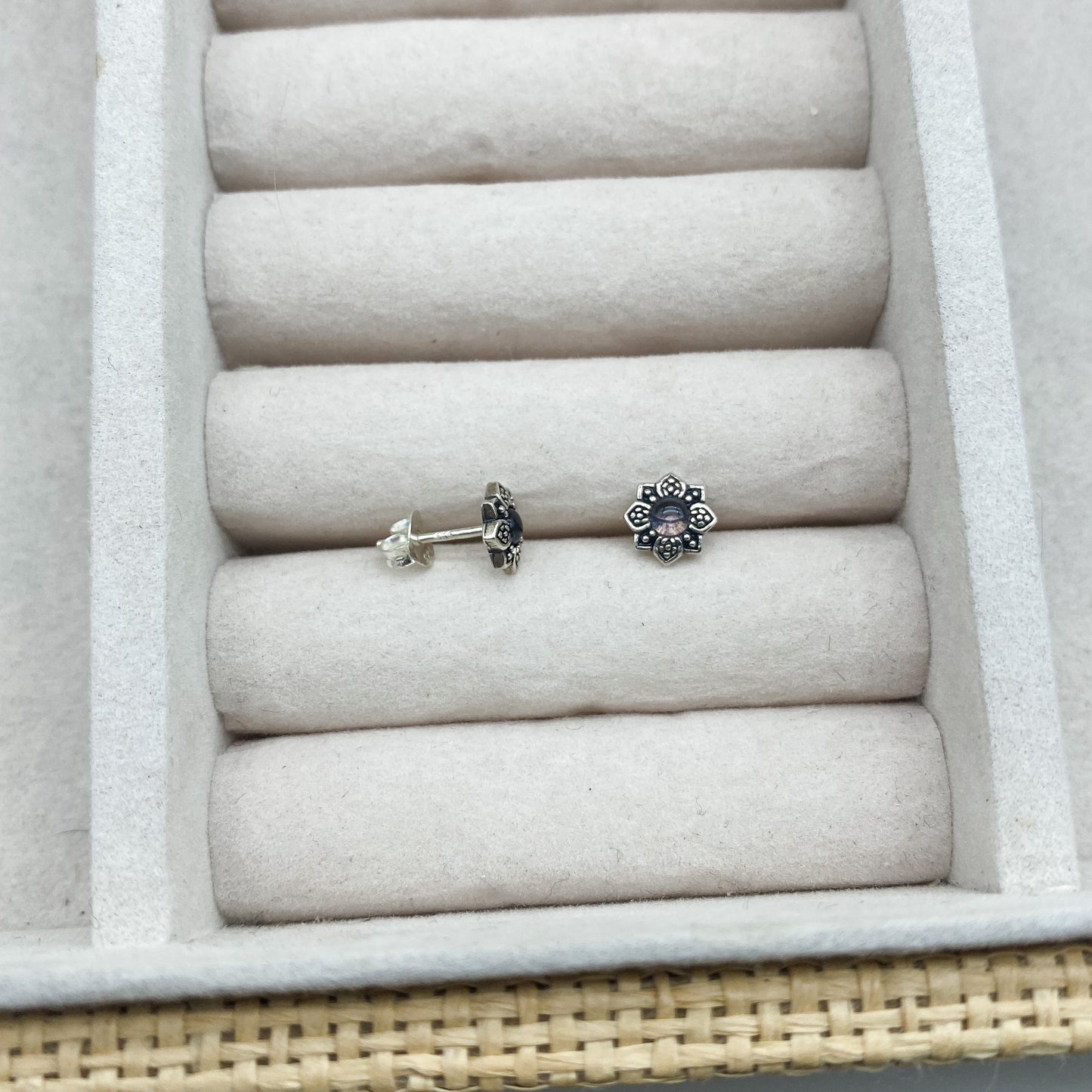 Amethyst flower studs