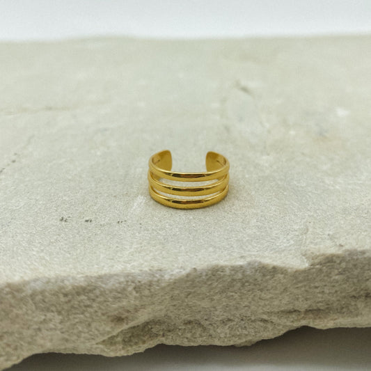 Layered gold toe ring