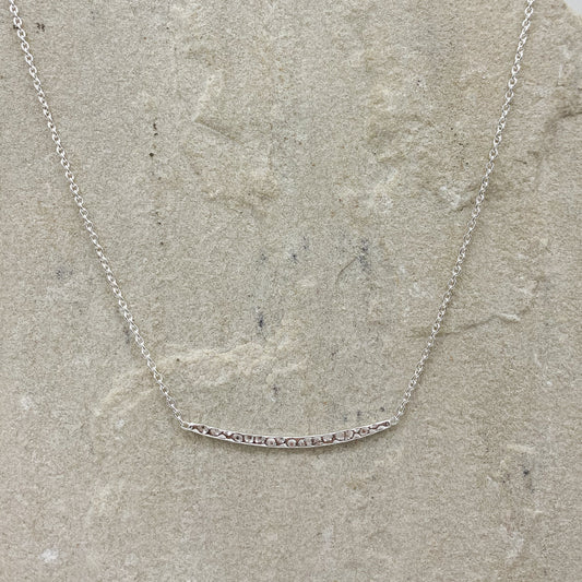 Hammered bar necklace
