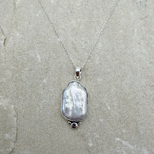 Lulu necklace - freshwater pearl