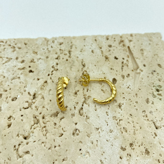 Twisted Push Back hoops - Gold