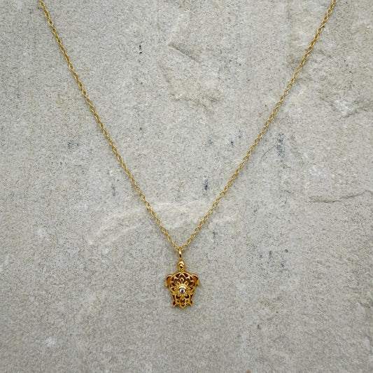 Missy - turtle necklace