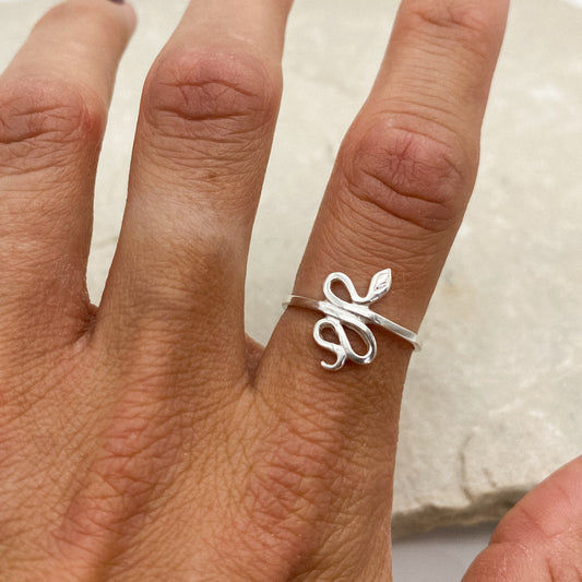 Dainty Snake Ring
