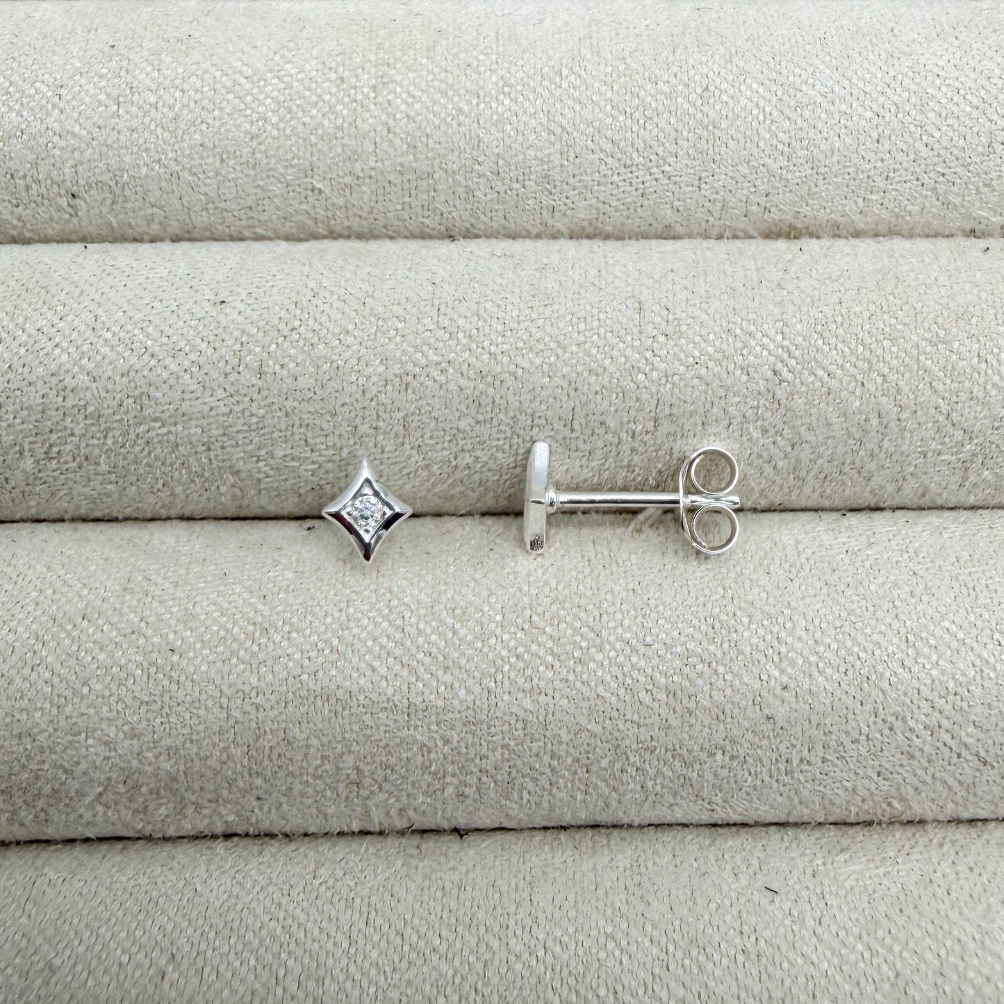 Sparkle studs