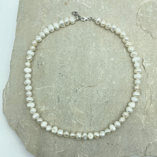 Clem- Pearl beaded necklace