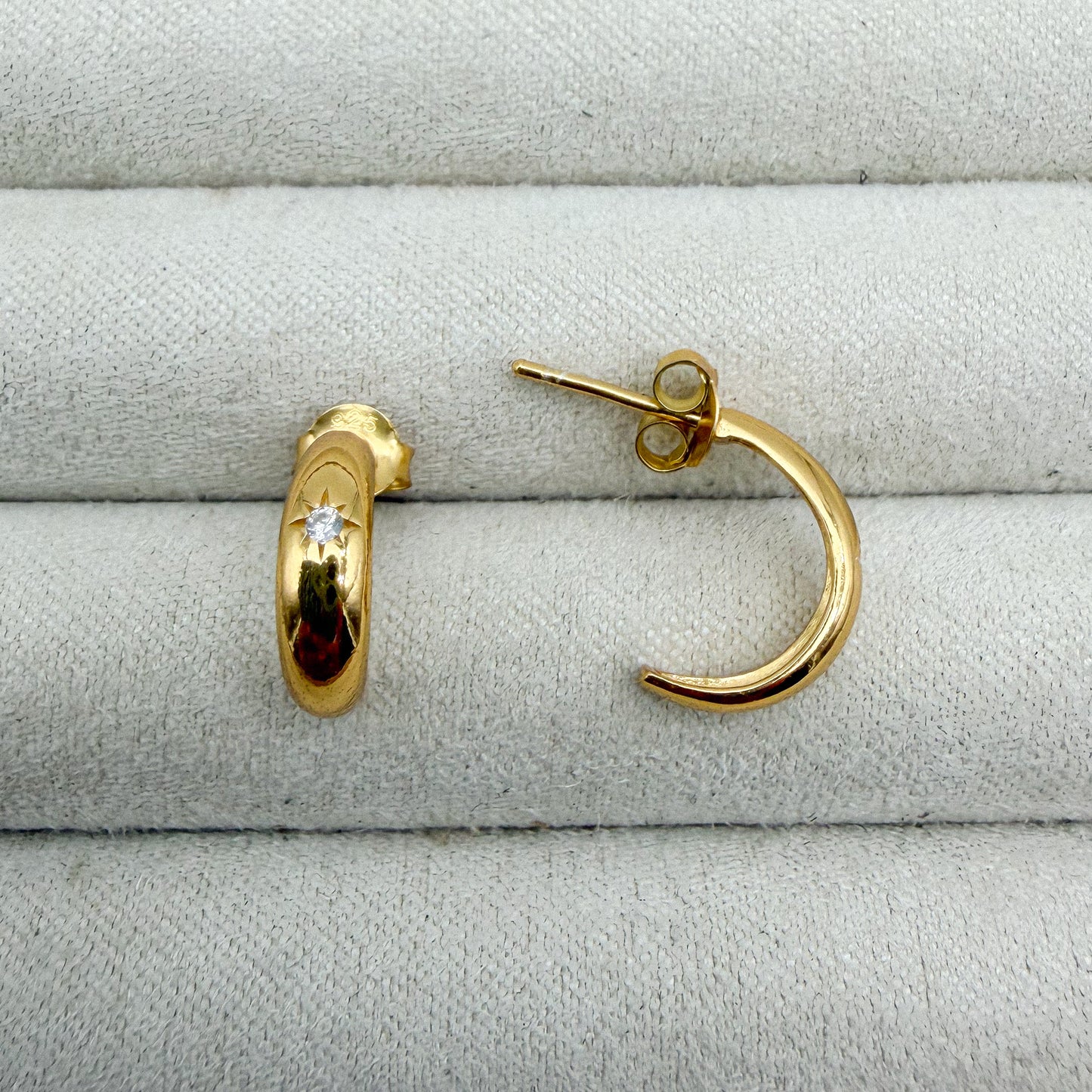 Star half hoop studs