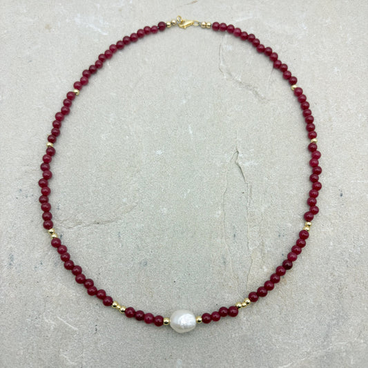 Scarlett necklace - Red agate + Pearl