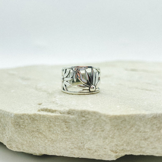 Sunflower ring