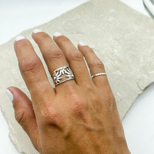 Sunflower ring