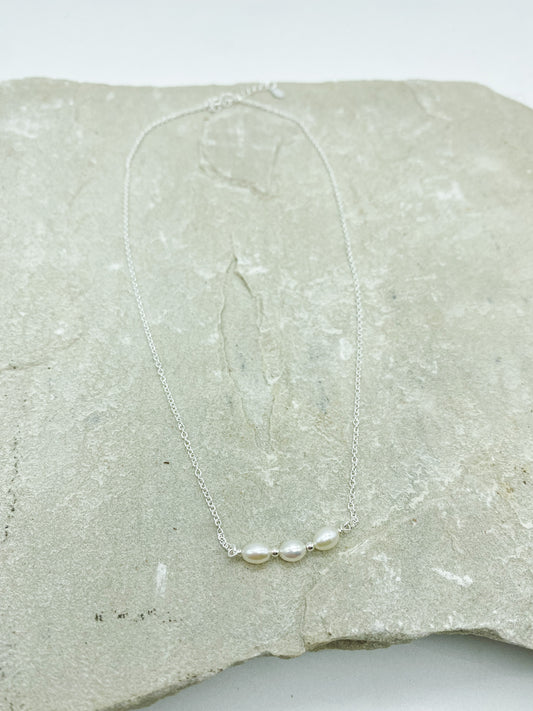 Mae Necklace - Fresh Water Pearl